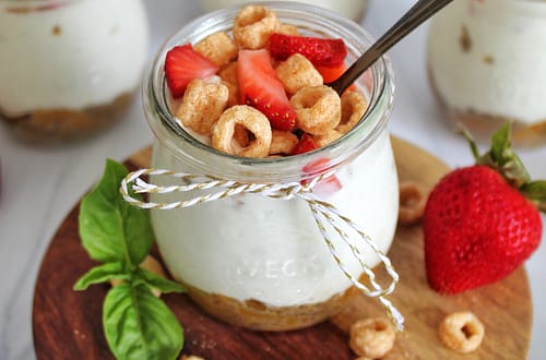 vegan yogurt parfait