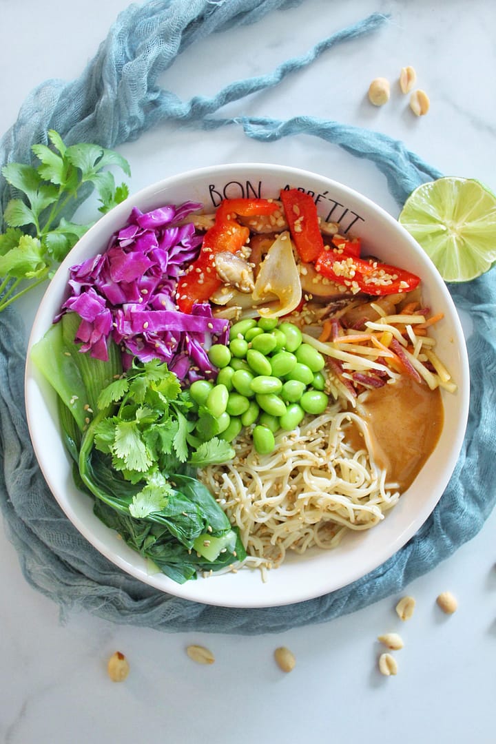 veggie and ramen noodle bowl
